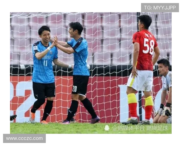 川崎前锋小林悠左腿受伤 川崎前锋小林悠左腿受伤